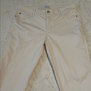 Women's Skinny Jeans in Cream